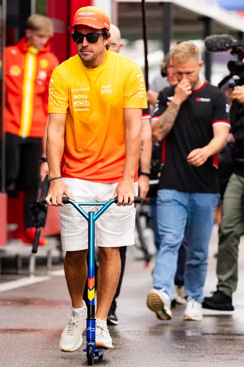 El piloto espa&ntilde;ol Fernando Alonso, del equipo Aston Martin, en el Circuito de Barcelona Catalu&ntilde;a en Montmel&oacute; donde este fin de semana se disputa el Gran Premio de Espa&ntilde;a de F&oacute;rmula 1.EFE/ Siu Wu