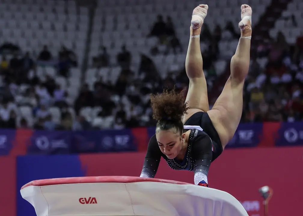 Djenna Laroui, de gimnasia art&iacute;stica. EFE/EPA/ERDEM SAHIN/Archivo