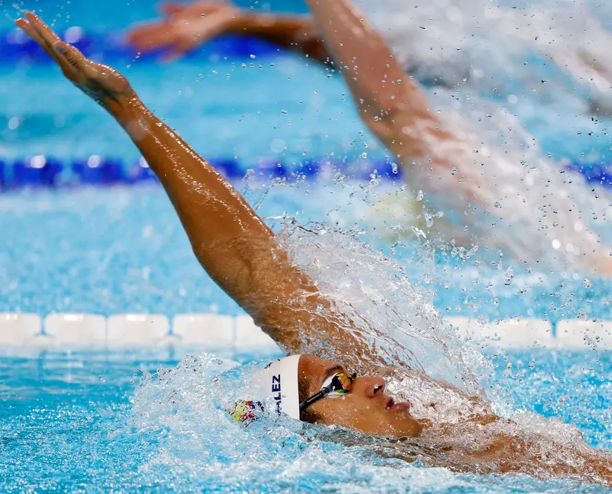 El espa&ntilde;ol Hugo Gonz&aacute;lez de Oliveira de Espa&ntilde;a compite en 200 m espalda en los Juegos Ol&iacute;mpicos de Par&iacute;s 2024. EFE/EPA/MAST IRHAM