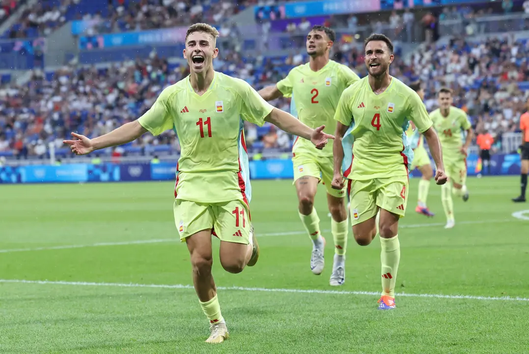 Ferm&iacute;n L&oacute;pez celebra su segundo gol contra Jap&oacute;n, en los cuartos de final de f&uacute;tbol de los Juegos Ol&iacute;mpicos de Par&iacute;s 2024, disputado en el Estadio de Lyon (Francia). EFE/ Kiko Huesca