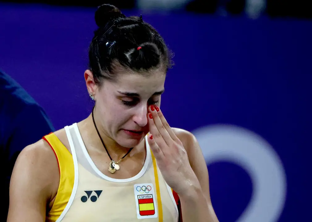 Carolina Mar&iacute;n tras lesionarse en el partido de semifinales. EFE/EPA/DIVYAKANT SOLANKI