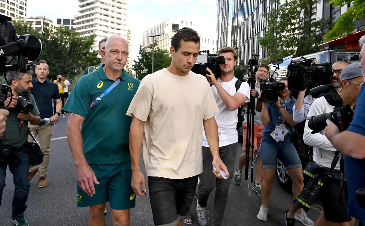 El jugador de hockey sobre hierba australiano Tom Craig tras ser detenido por comprar cocaina en Par&iacute;s, donde particip&oacute; en los Juegos Ol&iacute;mpicos. EFE/EPA/DAVE HUNT AUSTRALIA AND NEW ZEALAND OUT
