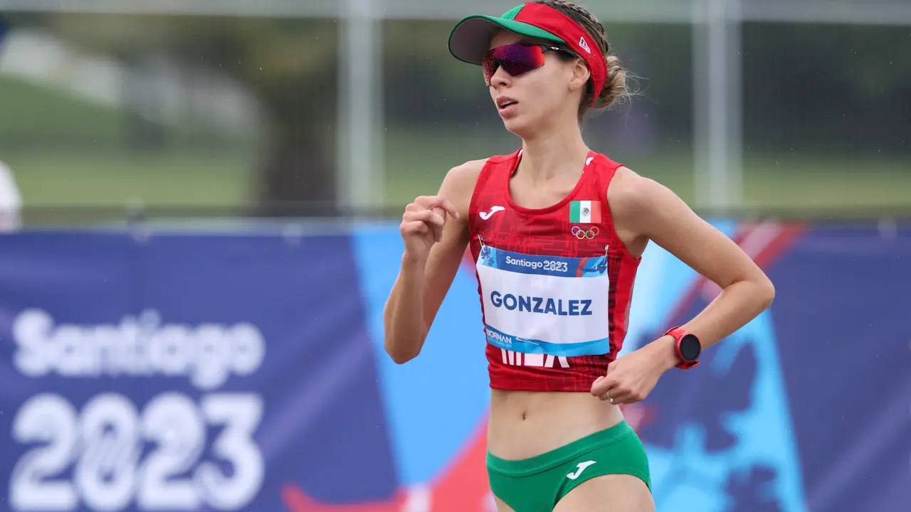 Alegna Gonz&aacute;lez de M&eacute;xico compite en la prueba marcha femenina durante los Juegos Panamericanos 2023 en Santiago (Chile). Imagen de archivo. EFE/ Adriana Thomasa
