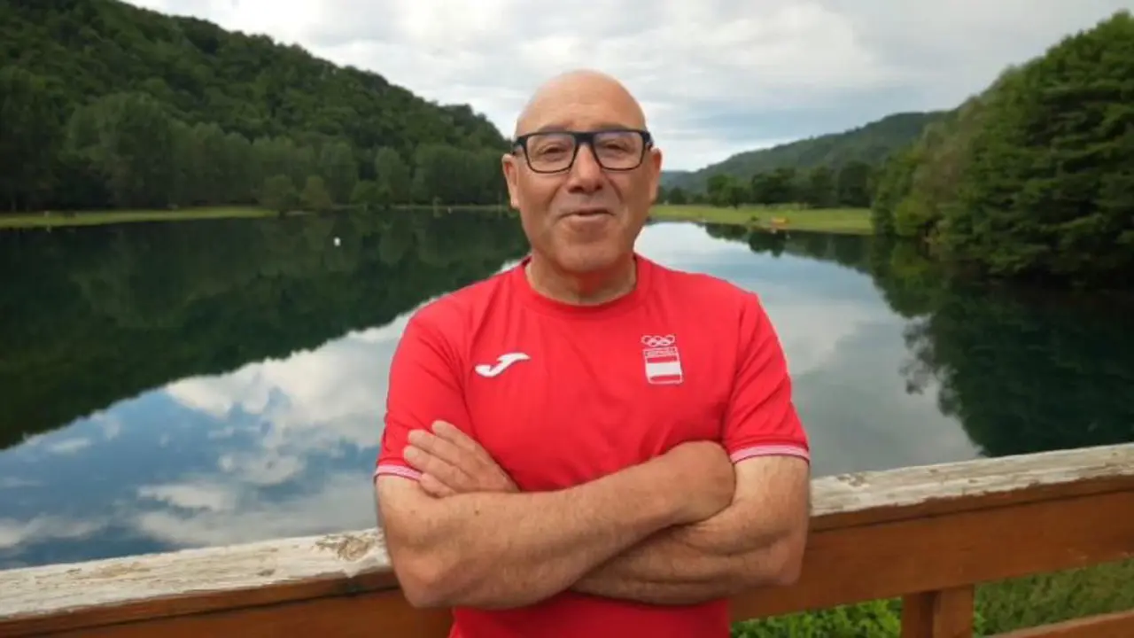 Marcelino Torrontegui (Gij&oacute;n, 1964), el fisioterapeuta asturiano, durante la entrevista con EFE en Asturias. Los de Par&iacute;s 2024 ser&aacute;n sus octavos Juegos (seguidos); que afrontar&aacute;, seg&uacute;n manifest&oacute; a EFE, "con la misma ilusi&oacute;n que los primeros": los de Atlanta'96 (EEUU). EFE/ (Captura de v&iacute;deo)