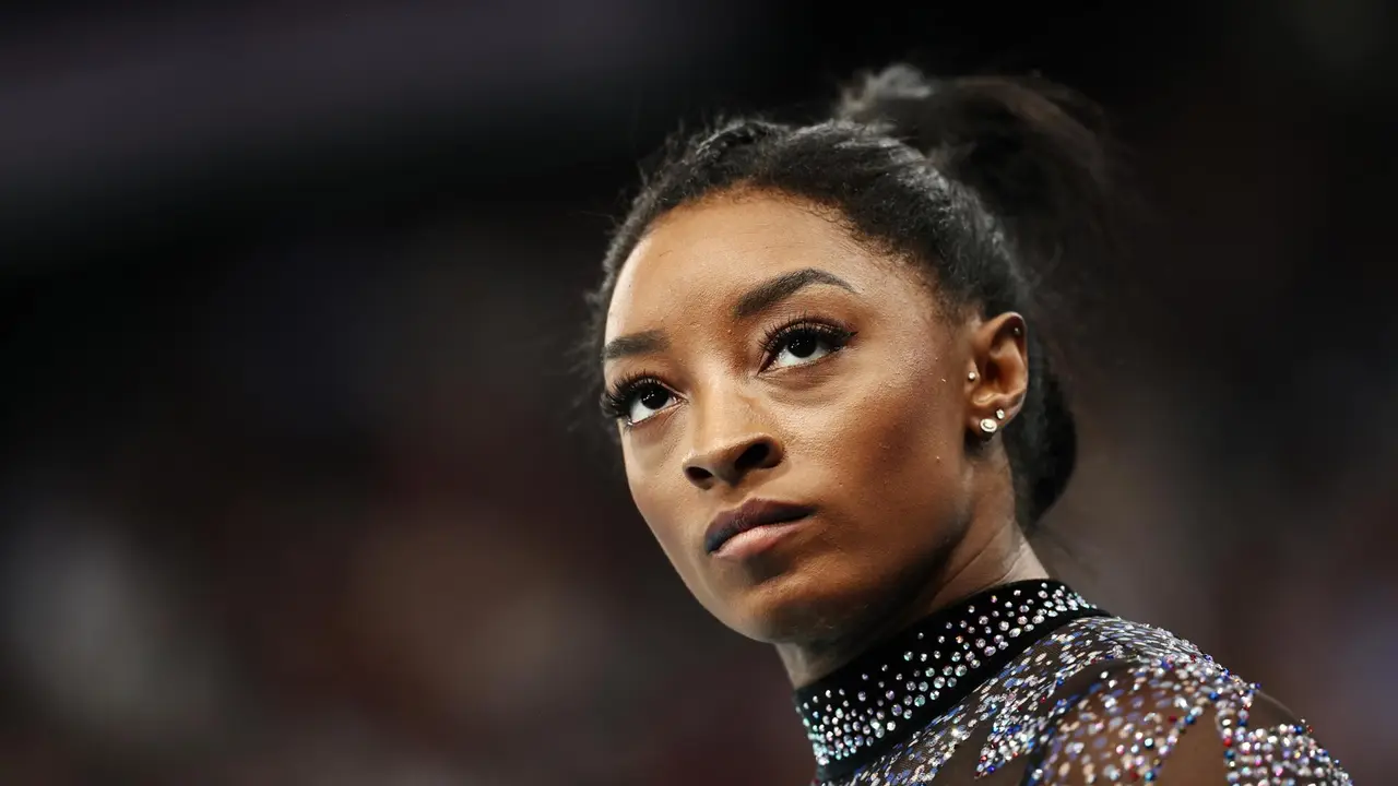 La estadounidense Simone Biles despu&eacute;s de su actuaci&oacute;n en gimnasia art&iacute;stica en los Juegos Ol&iacute;mpicos de Par&iacute;s 2024. EFE/EPA/ANNA SZILAGYI