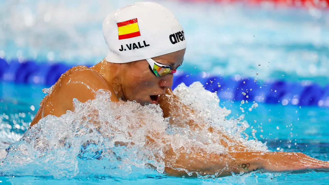 Jessica Vall Montero de Espa&ntilde;a compite en 200 m braza en los Juegos Ol&iacute;mpicos de Par&iacute;s 2024. EFE/EPA/FRANCK ROBICHON