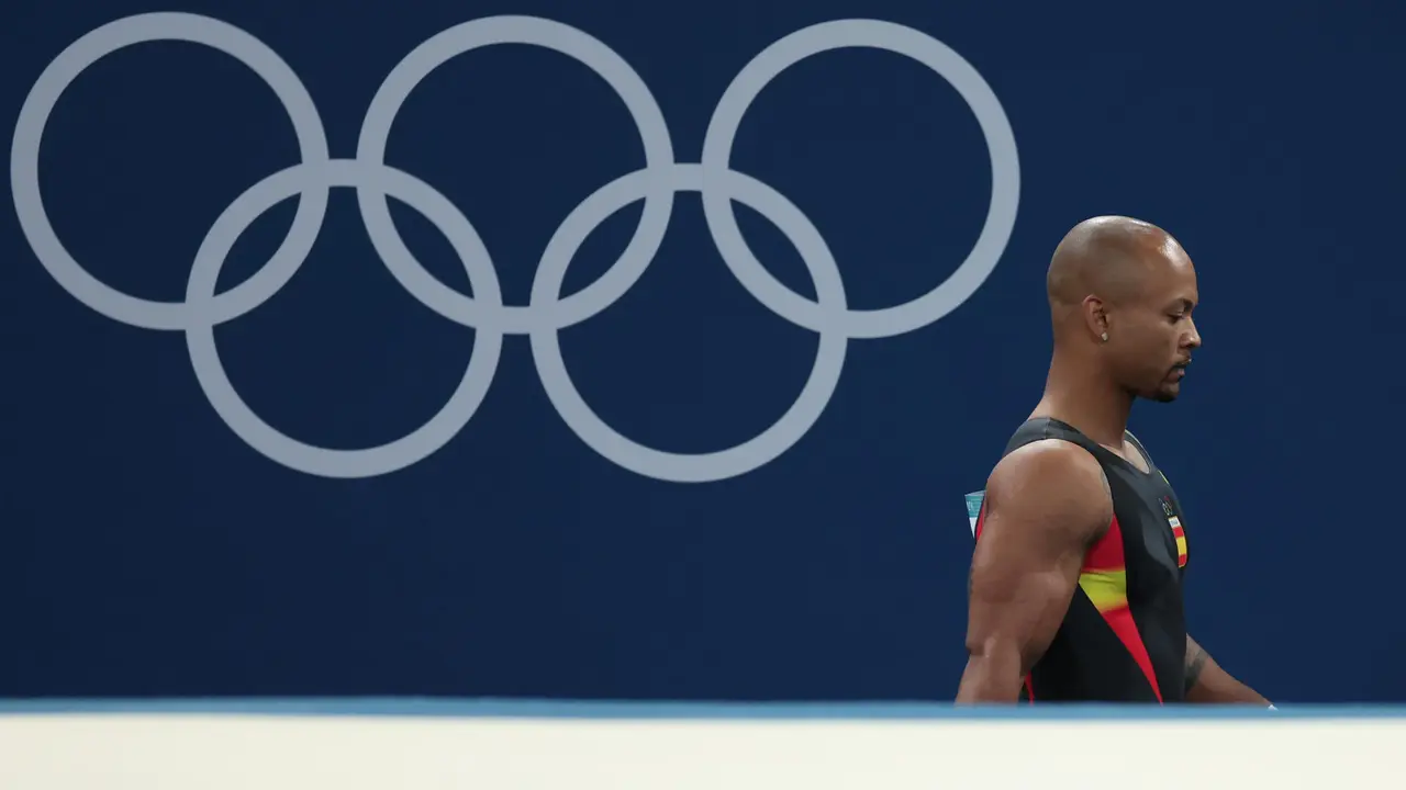 El espa&ntilde;ol Rayderley Zapata en la final masculina de Ejercicios de Suelo de Gimnasia Art&iacute;stica, durante los Juegos Ol&iacute;mpicos de Par&iacute;s 2024 , en el Bercy Arena de la capital francesa. EFE/ Sashenka Gutierrez