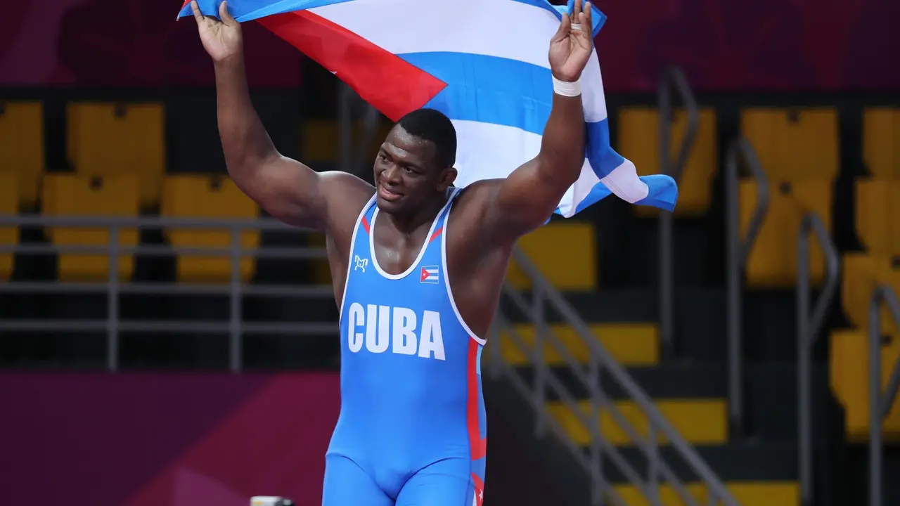 Foto de archivo del cubano Mija&iacute;n L&oacute;pez, tras imponerse en lucha grecorromana 130Kg en los Juegos Panamericanos de en Lima. EFE/ Mart&iacute;n Alipaz