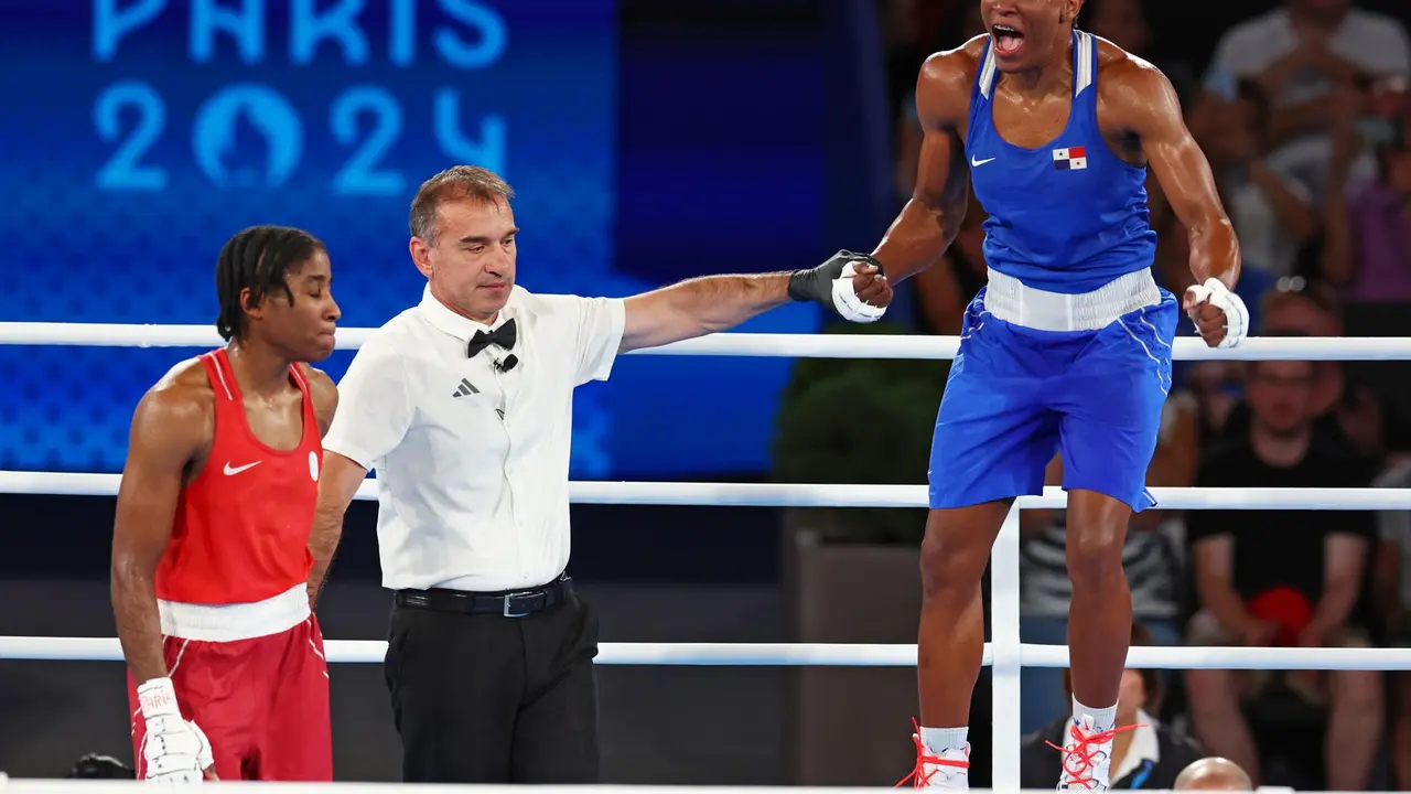 La boxeadora paneme&ntilde;a Atheyna Bylon, de 35 a&ntilde;os y agente de polic&iacute;a, se clasific&oacute; este jueves para la final de los -75 kilos de los Juegos de Par&iacute;s. EFE/EPA/VASSIL DONEV